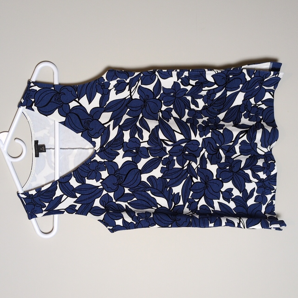 Ann Taylor Floral V-neck Top